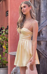 Sommer-Yellow-Mini-Dress